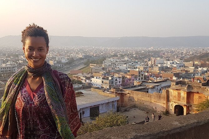 Jaipur Private Full-Day Sightseeing Tour with Optional Guide - Royal Gaitor Tumbas: a quieter, almost reset stop