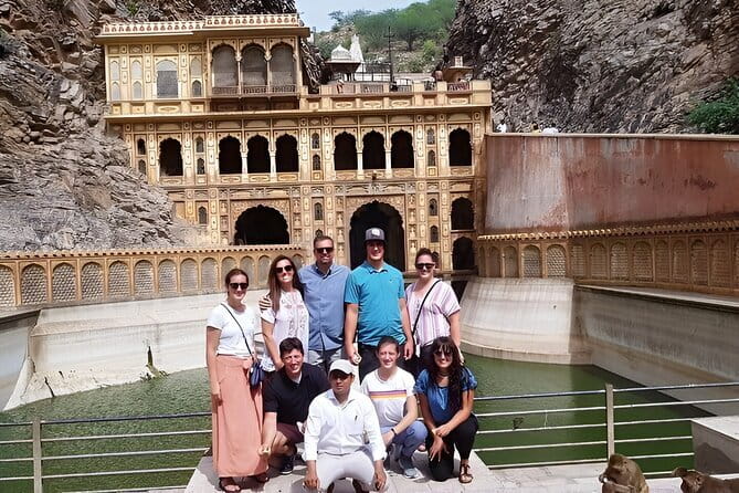 Jaipur: Private Guided Spritual Tour In Jaipur - Stop 4: Hawa Mahal and its 953 jharokhas