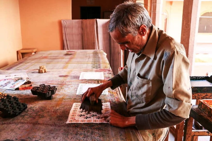 Jaipur: Private Shopping Tour with Block Printing Workshop - What You’ll See Carvers and Printers Doing