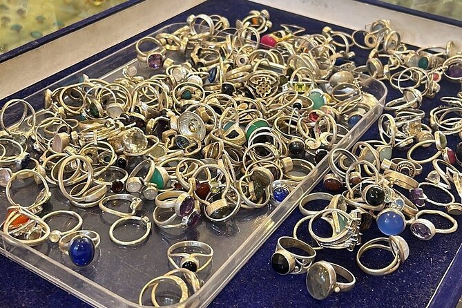 Jaipur Private Shopping Tour with Pickup - Ratnavali Arts: Gemstone Jewelry Shopping With Smarter Questions
