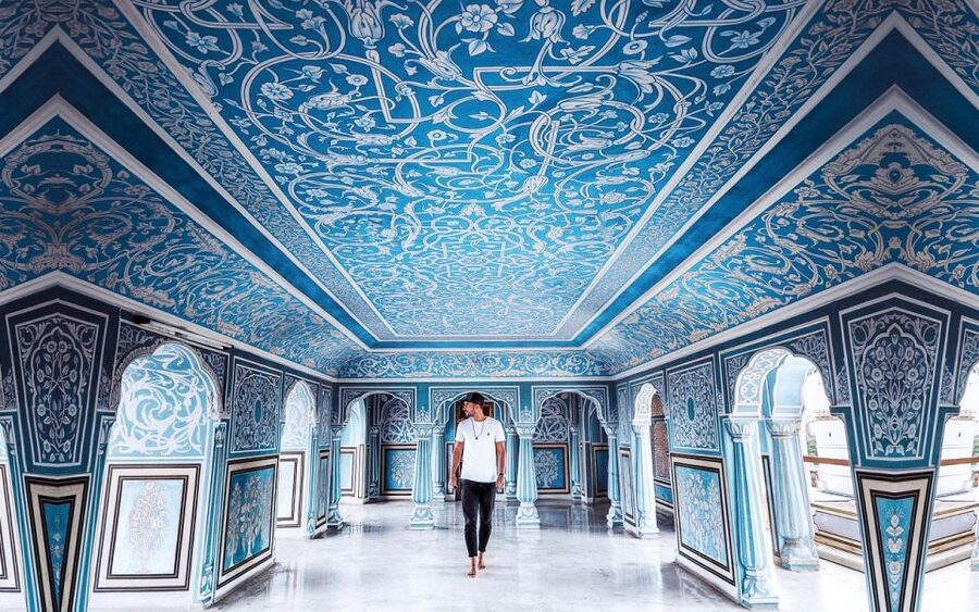 Jaipur: Private Tour for Instagram and Photography Lovers - Hawa Mahal and Jantar Mantar, two icons with very different photo styles