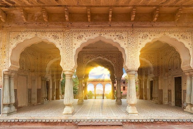 Jaipur sightseeing by private car with guide - Timing tips for an 8-hour Jaipur palace circuit