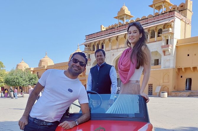 Jaipur Tour By Car And Guide - City Palace: gardens and courtyards that break the stereotype