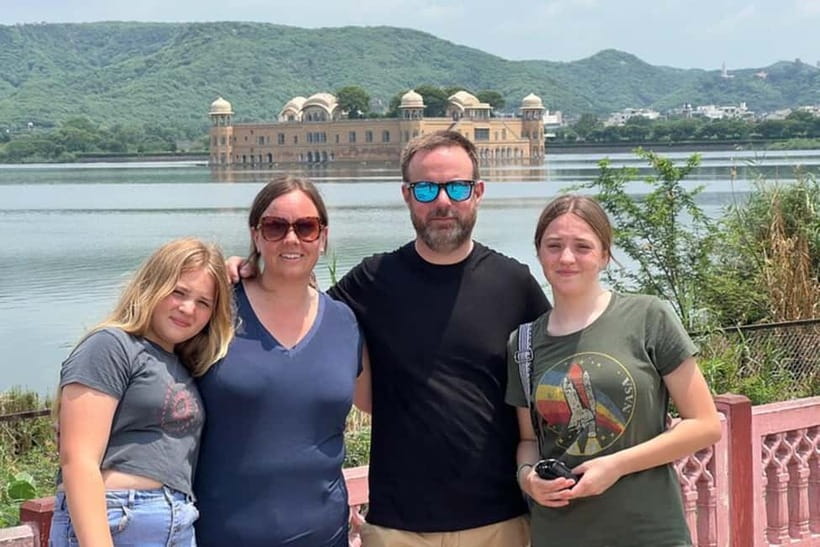 Jaipur Tour ( Pink City ) by Car From Delhi - All Inclusive - Jal Mahal and a Traditional Rajasthani Lunch: The Midday Reset