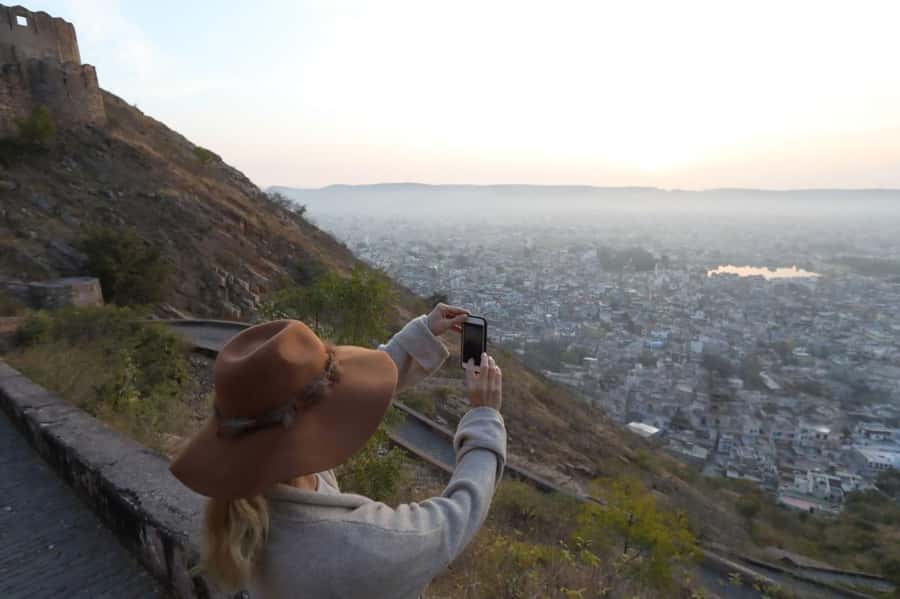 Jaipur: Tour with Nahargarh Sunrise or Monkey Temple Sunset - Morning itinerary: flower market energy, block printing, and jewelry craft time