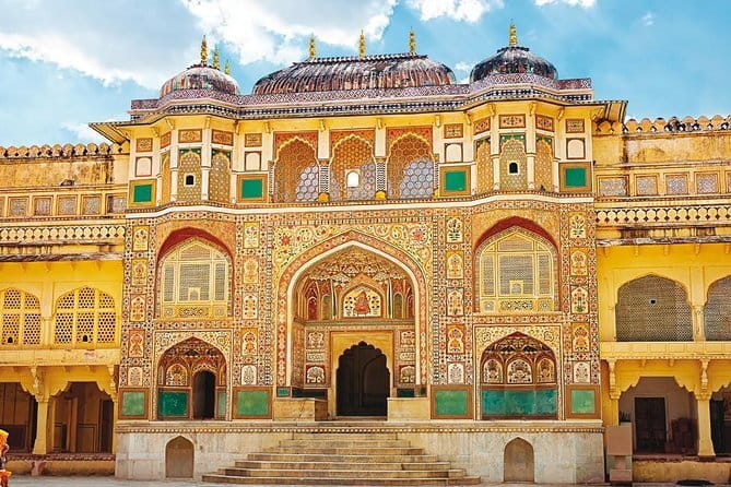 Jaipur Tuktuk Local Sightseeing Day Tour - Jantar Mantar: UNESCO and the largest stone sundial vibe