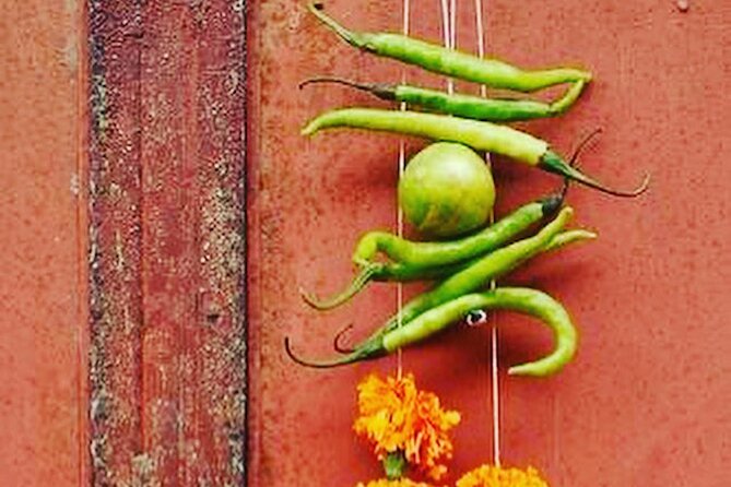 Jaipur walking tour. - Johri Bazaar: beyond jewelry shopping, into market life