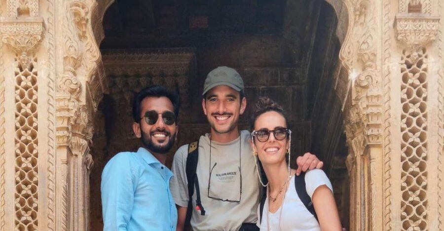 Jaisalmer Heritage Walking Tour With Professional Guide - Jaisalmer Fort: living walls, palace areas, and Jain temple power