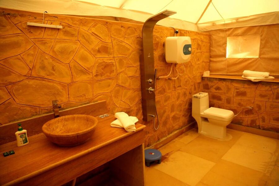 Jaisalmer: Romantic Night with Luxury Desert Camping - Desert National Park: dunes, camp activities, and off-road style fun