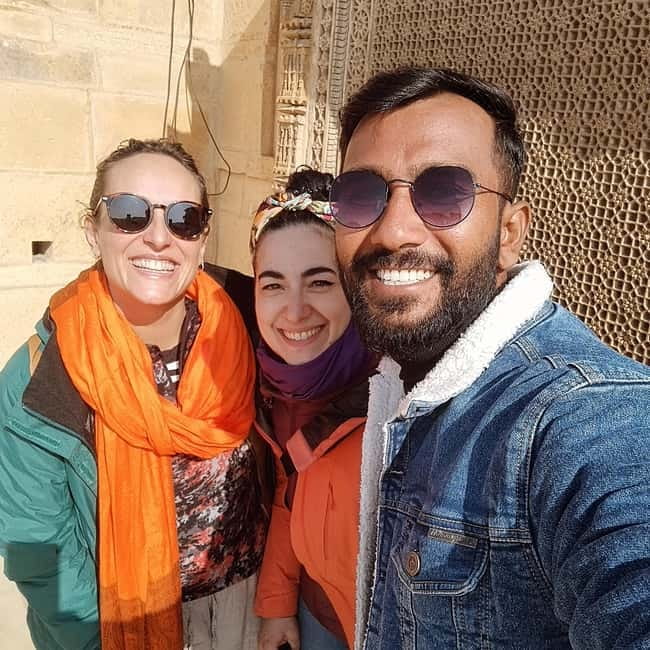Jaisalmer Walking Tour: A Stroll Through Time and Culture - Golden City timing: a 3-hour loop that stays manageable