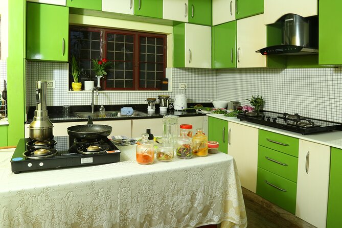 Jasmin Villa Homestay Cookery Class - Eight Dishes, Including Prawns, White Fish, and a Kerala Fish Curry