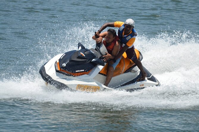 Jet Skiing in Bentota - Jet skiing on the Bentota River: what you are actually buying