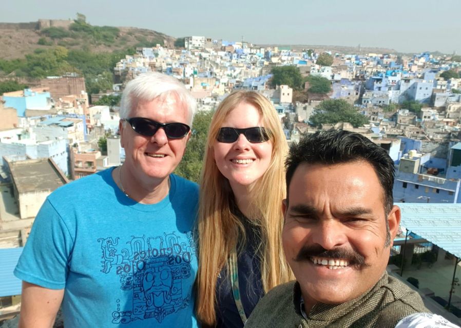 Jodhpur: Mehrangarh Fort and Blue City Private Guided Tour - Kunj Bihari Temple: Makrana Stone, Chhitar Sandstone, and a Family Memorial