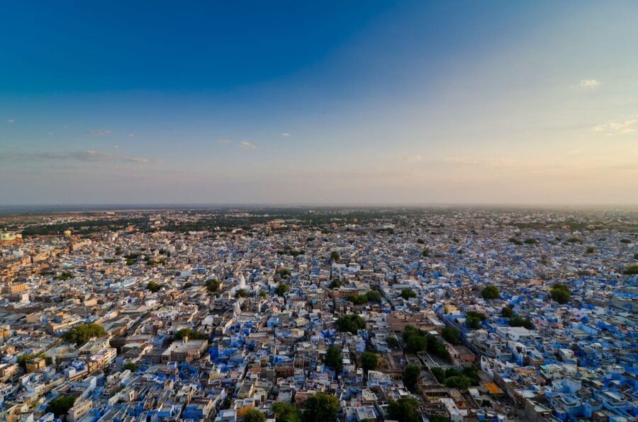 Jodhpur: Private Mehrangarh Fort and Blue City Day Tour - Sadar Bazaar and Clock Tower Road: shop, snack, and read the city