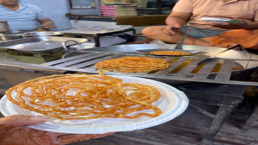 jodhpur: street food tour with over 8 food tastings - Hotel pickup and the Clock Tower market start