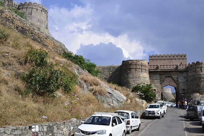 Jodhpur to Udaipur Drop with Stops at Ranakpur and Kumbhalgarh - Who this private day trip suits best