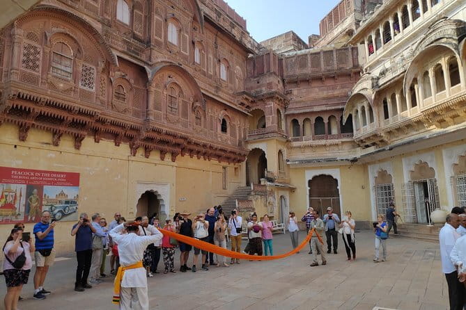Jodhpur Tour : Fort, Jaswant Thada, Step-Well & Local Bazaar - Stop 3: Ghanta Ghar Clock Tower and the Sardar Market walk
