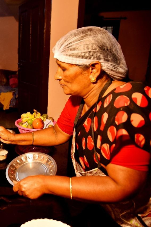 Kerala Traditional village cooking class (Munnar) - Cooking demonstrations: what dishes look like in real action