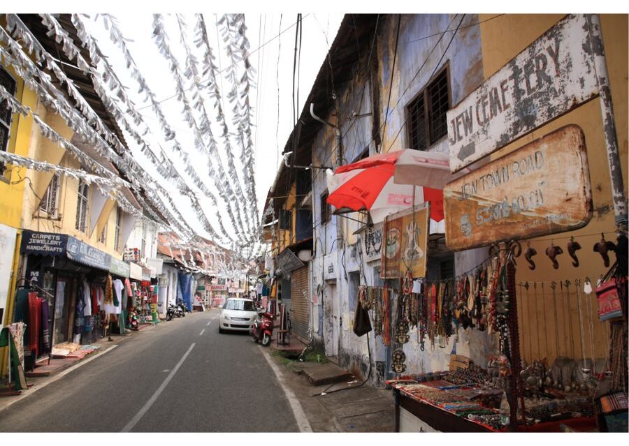 Kochi: Jewish Town Guided Walking Experience - Paradesi Synagogue and the Clock Tower Area, the Big Moment