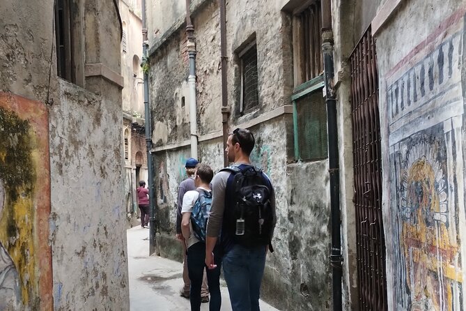 Kolkata - A Sea of Faces and A Thousand Places (local guide) - Menoka Cinema to BBD Bagh: Seeing Kolkata’s Two Faces