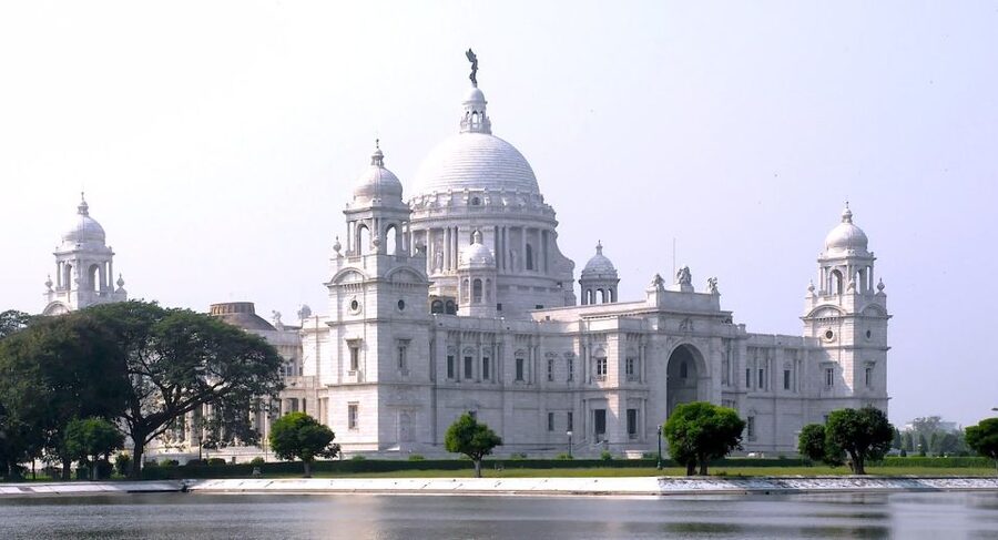Kolkata: Guided Heritage Walking Tour - The Governor’s House: Wellesley’s Neoclassical power with Baroque edges