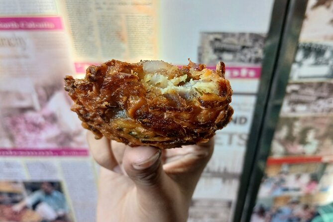 Kolkata Midtown Madness- A Street Food & Nightlife Tour - Metro hop to Bowbazar and the Portuguese-built Kali Temple darshan