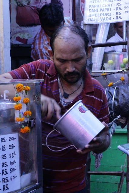 Kolkata Midtown Madness- A Street Food & Nightlife Tour - What the $32 price really covers, and why it can be good value