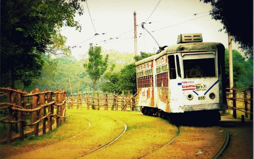 Kolkata: Private Tour of City of Joy with Licensed Guide - Food, museums, and small costs to budget