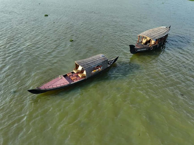Kumarakom: Sunrise Cruise With Village Life and Local Food - Toddy tapping in practice: coconut sap, the climb, and the story behind Toddy