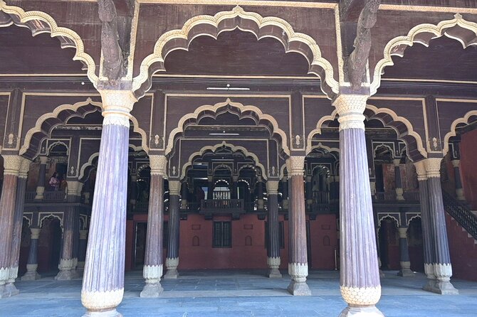 Lalbagh+Bull Temple+Tipu Palace+Market+Lunch=Bangalore City Tour - Bangalore Palace facades (and Monday’s switch to St. Mary’s Basilica)
