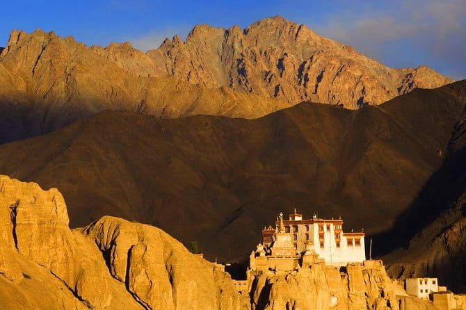 Leh Ladakh Circuit - Trans Himalaya - Pangong Tso via Shyok Route: border lake views and Three Idiots spots