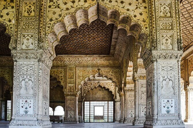 LOCAL Agra :Taj Mahal Sunrise / Sunset Private Tour by Car - Price and value: what $6.40 per person really means