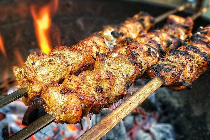 Lucknow Culinary Walk with Food Tastings - Why Lucknow’s Awadhi food works best on foot