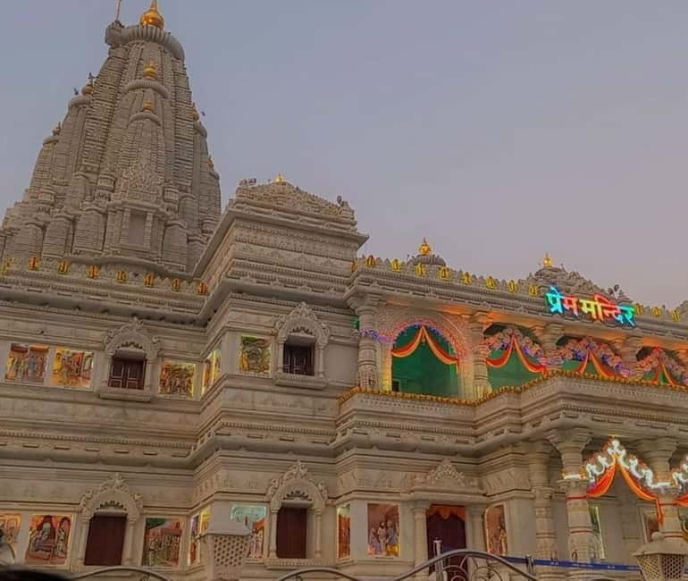 Magical Mathura Vrindavan Tour: Krishna's Homeland - Vrindavan street time: slow down between temples