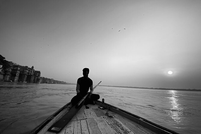 Marigold Boat Tour in Varanasi - Dashashwamedh Ghat Start, Morning Ritual Energy, and Sunrise Framing