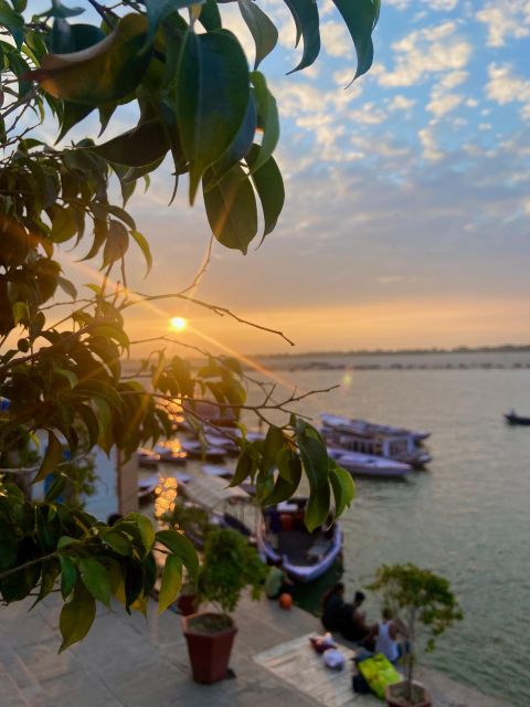 Marigold Boat trip to feel Kashi - Key Things You Will Notice on This Ganges Sunrise Ride