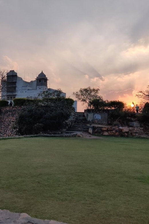 Monsoon Palace (Sajjangarh) E-bike Trail - Value check: is $32 really worth it?
