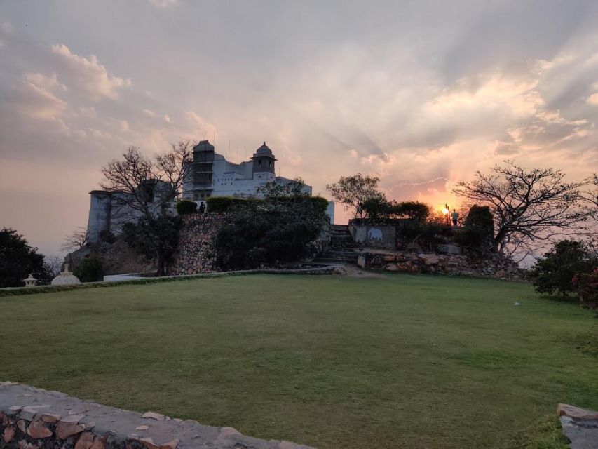 Monsoon Palace (Sajjangarh) E-bike Trail - Getting ready: price, what’s included, and what you still need to plan