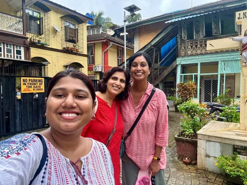 Mumbai: 2-Hour Guided Bandra Walking Tour - The walk starts with atmosphere, then adds meaning