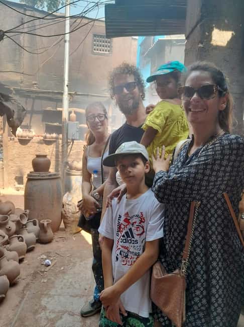 Mumbai: 2 hours Dharavi Slum Tour with Local Guide - Entering Dharavi Through Mahim, Not a Wall of Facts