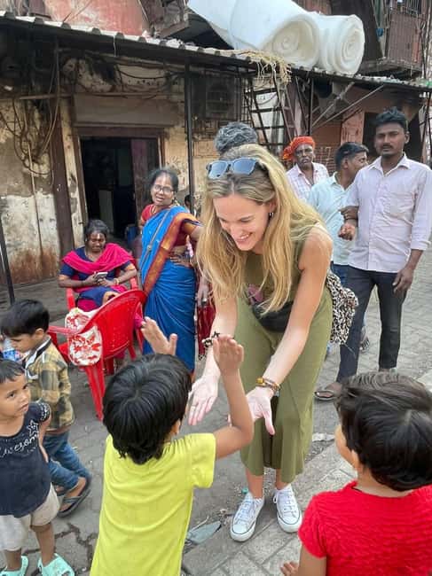 Mumbai: 2 hours Dharavi Slum Tour with Local Guide - The Neighborhood View: Homes, Market Street, and a School
