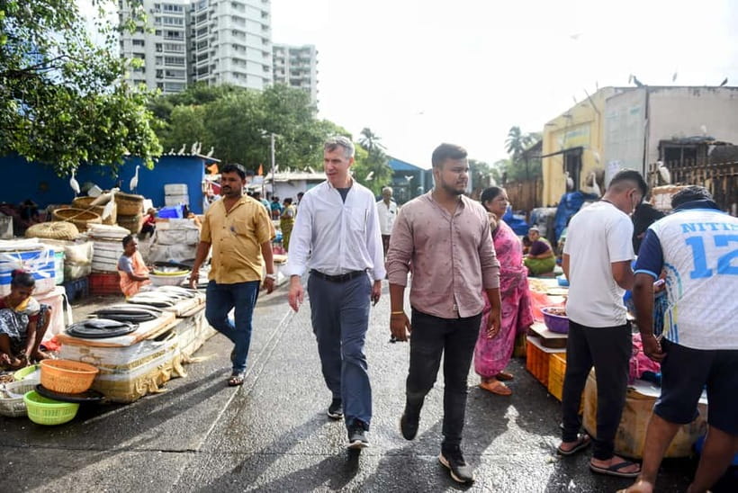 Mumbai by Dawn: Market Tour of Flowers, Fish, and More - Price and logistics: what $17 really covers