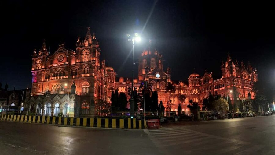 Mumbai by Night: Private Iconic Sights Tour with Transfers - Private Transfers in a Premium A/C Car: The Comfort Factor
