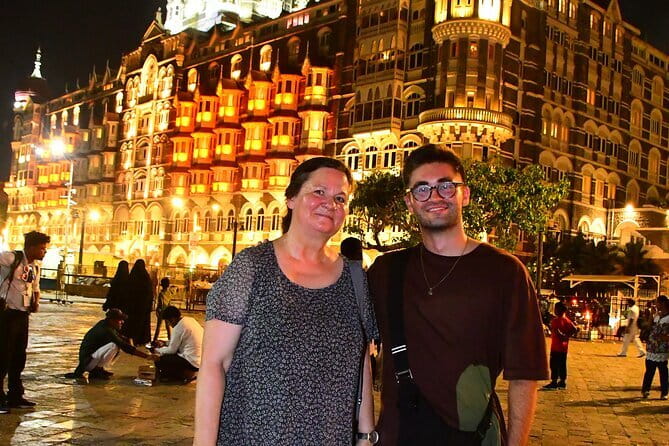 Mumbai by Night: Private Tour of Iconic Sights in Lights - Meeting at PizzaExpress Dhanraj Mahal, and how the timing feels