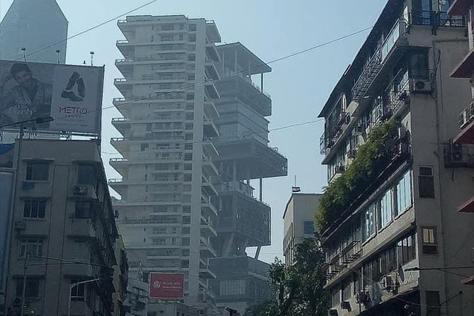 Mumbai City of Dreams Tour in Private Vehicle - Rajabai Clock Tower, University Grounds, and the Big Buildings Nearby