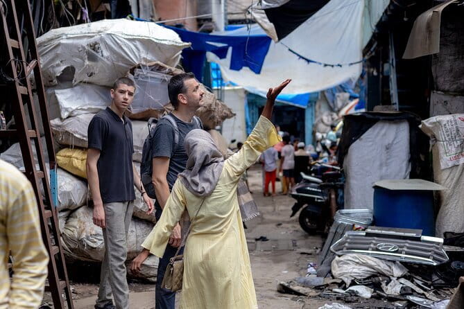 Mumbai Dharavi Slum, Dhobi Ghat & Dabbawala Lunchbox Tour - Price and value: why $17 can be a smart deal in Mumbai