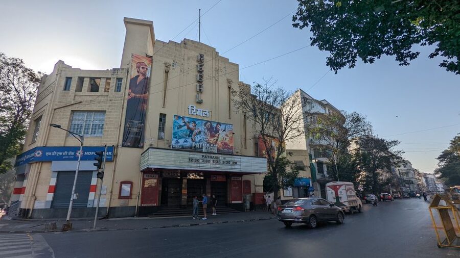 Mumbai: Dharavi Slum, DhobiGhat, and Dabbawallas Tour - Price and value: what $14 gets you in Mumbai reality