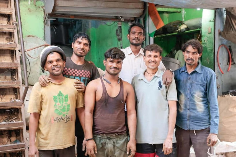 Mumbai: Dharavi Slum Guided Walking Tour by 1st Female Guide - Your start: pickup choices and the Dhobi Ghat stop