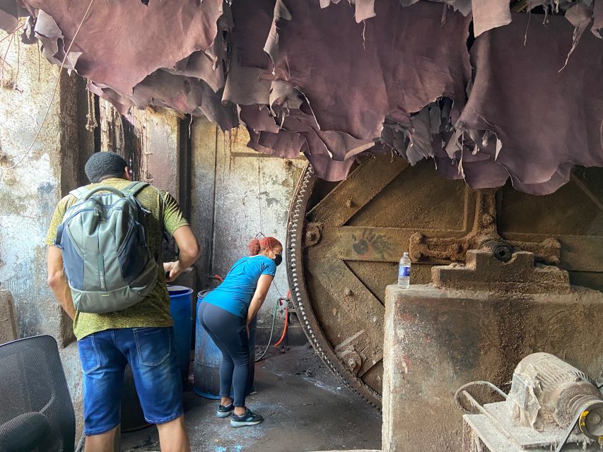Mumbai: Dharavi Slum Walking Tour by First Female Tour Guide - The Walk Through Recycling, Where Waste Becomes Input