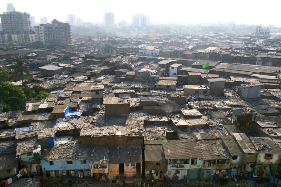 Mumbai: Dharavi Slum Walking Tour with Options - Kumbhar Wada: craft, hands-on context, and a self-guided moment